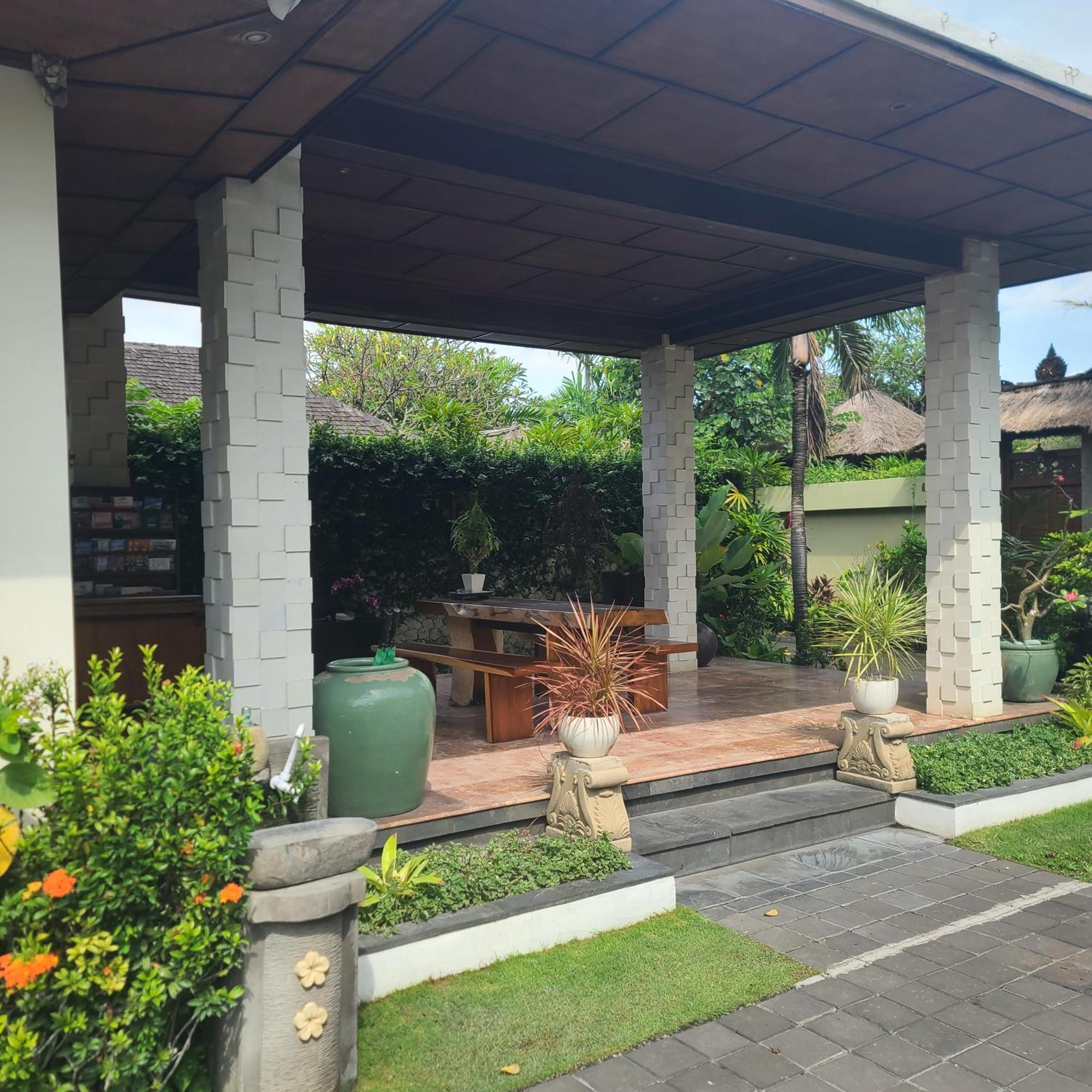 Monica Sanur (Bali)
